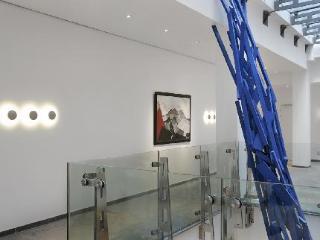 Aqua By Happyculture Hotel